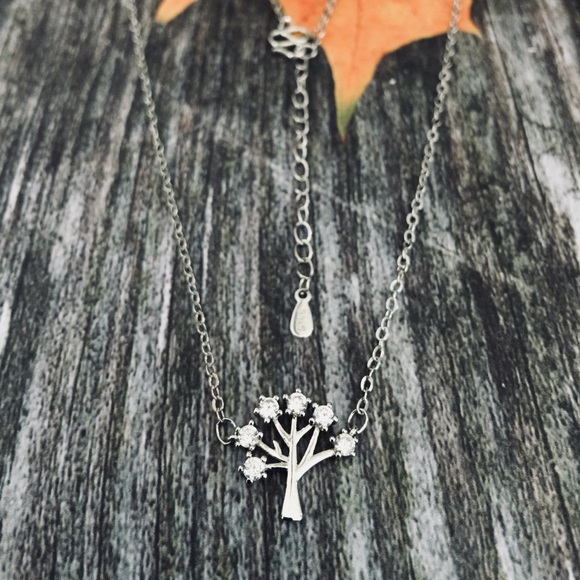 Elegant Silver Tree Pendant Necklace - Picture 1 of 5